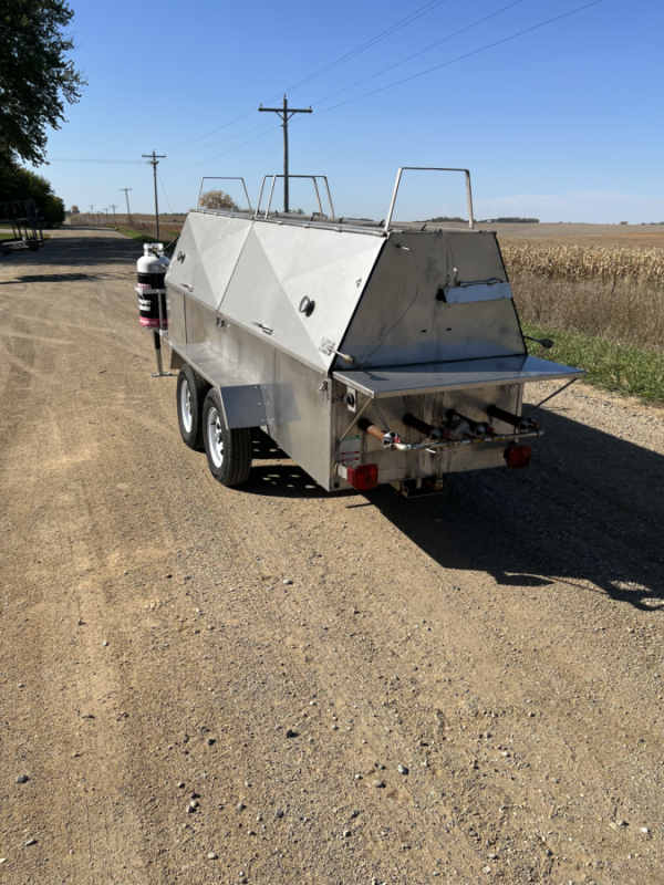 Model 1240GSS Towable Gas Grill – Stainless - Image 10
