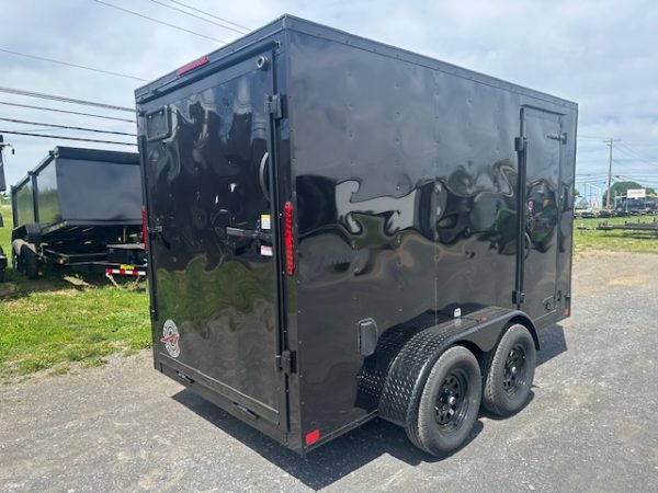 Homesteader 6 x 12 V-Nose Enclosed Cargo Trailer – Black Trim - Image 4