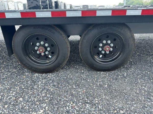 BWise 8 x 26 Gooseneck Deckover Equipment Trailer – Power Tilt - Image 9