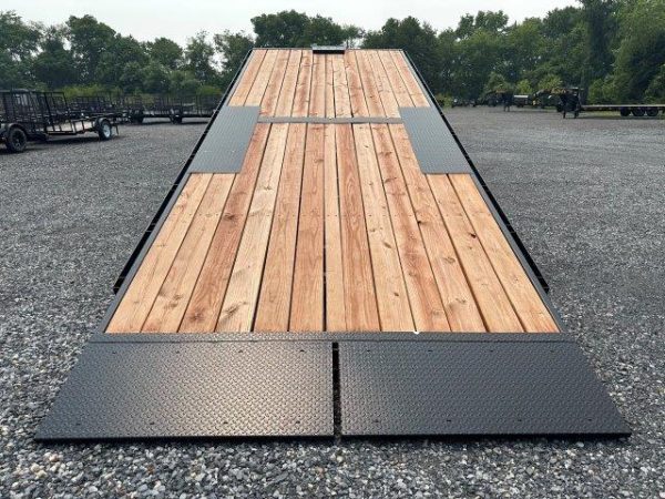 BWise 8 x 26 Gooseneck Deckover Equipment Trailer – Power Tilt - Image 3