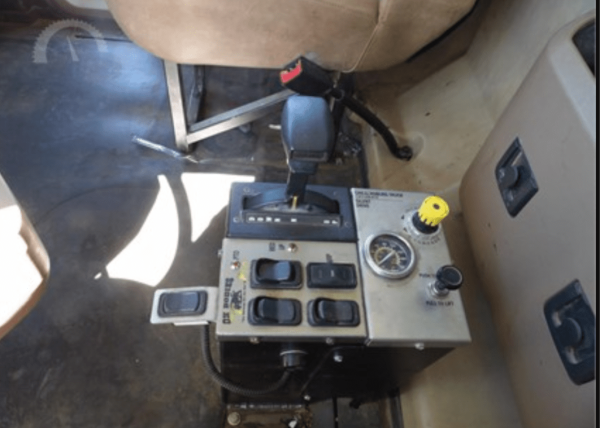 2018 GRANITE DUMP TRUCK - Image 10
