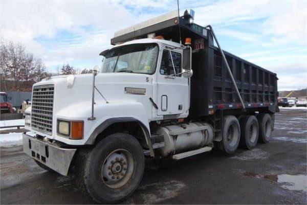 1993 MACK CH613 DUMP TRUCK