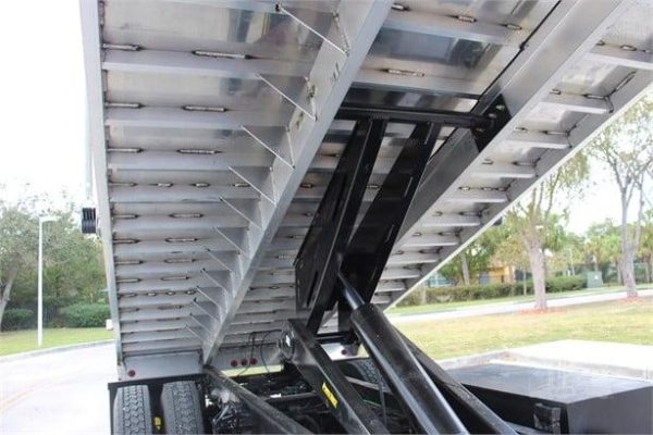 2013 KENWORTH T370 DUMP TRUCK FOR SALE - Image 4