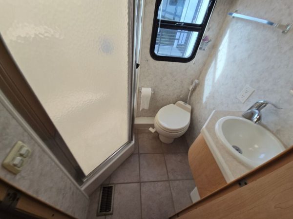 2003 Coachmen Elite 376DS - Image 26