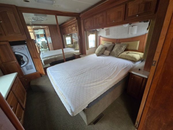 2005 Tiffin Motorhomes Allegro 40TSP - Image 12