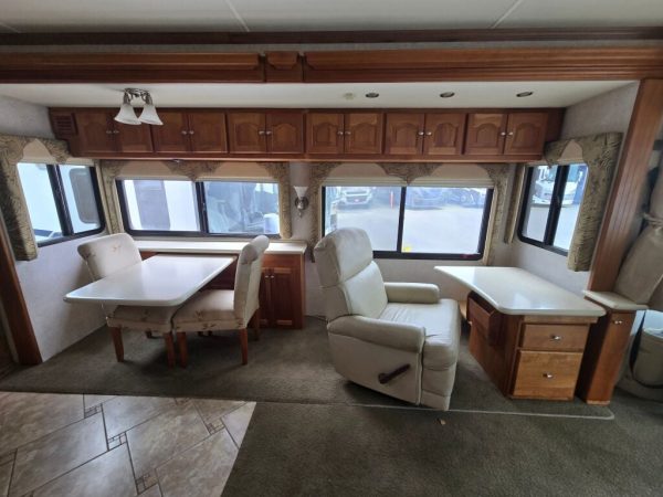 2005 Tiffin Motorhomes Allegro 40TSP - Image 10