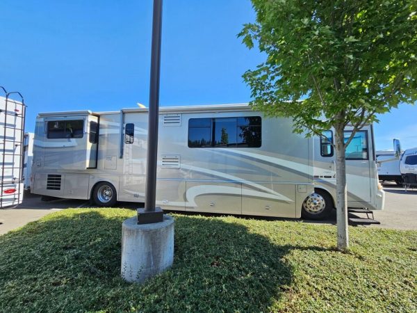 2007 Itasca Horizon 40FD - Image 2