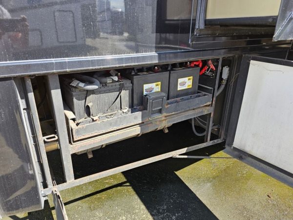 2010 Newmar Ventana 3933 - Image 15