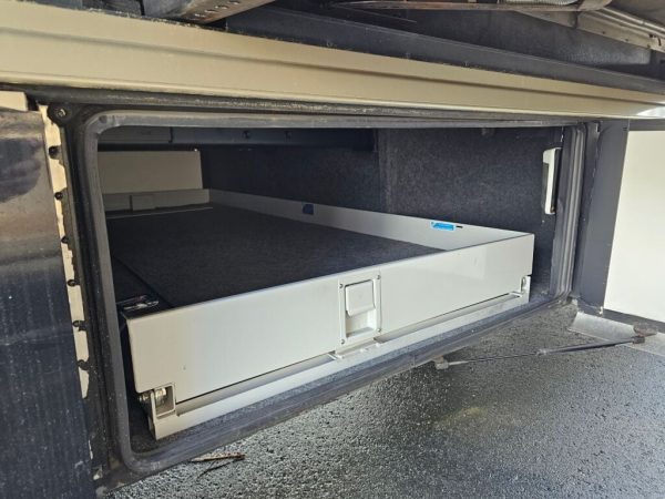 2010 Newmar Ventana 3933 - Image 18
