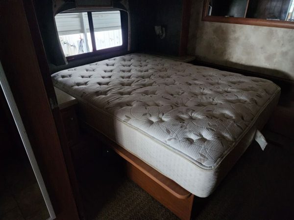 2010 Tiffin Motorhomes Allegro 34TGA - Image 7