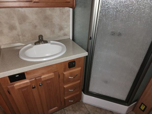 2010 Tiffin Motorhomes Allegro 34TGA - Image 8