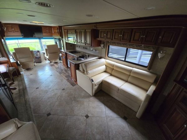 2010 Winnebago Ellipse 42AD - Image 12