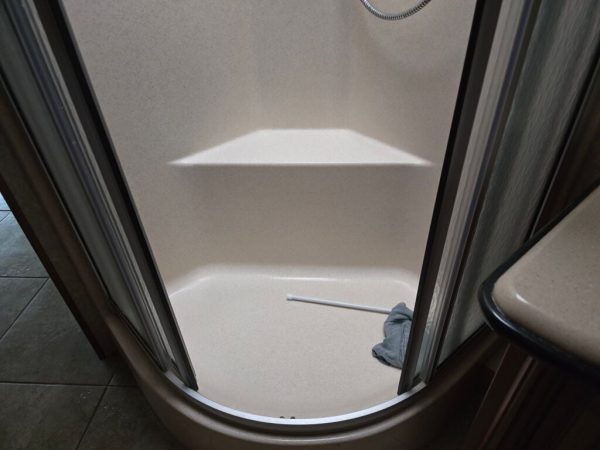 2010 Winnebago Ellipse 42AD - Image 27