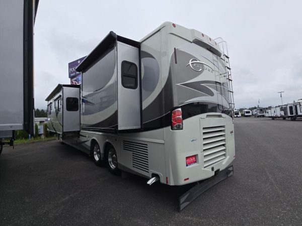 2010 Winnebago Ellipse 42AD - Image 4