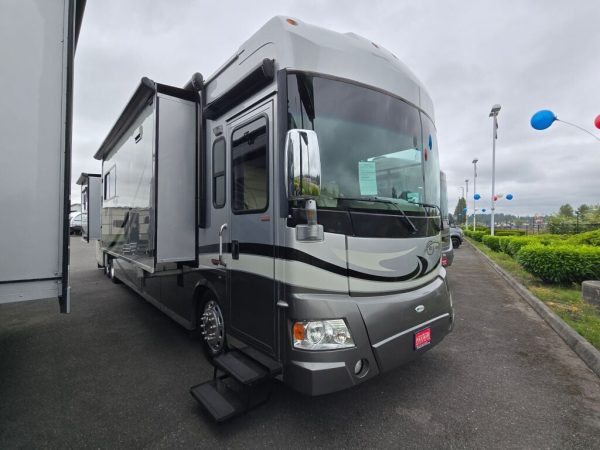 2010 Winnebago Ellipse 42AD
