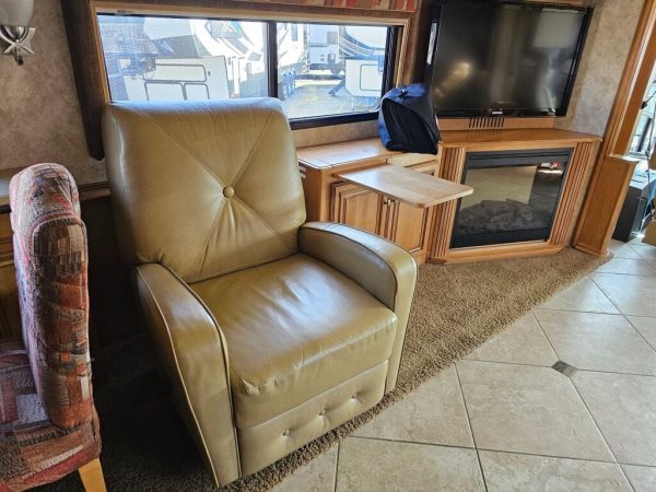 2011 Itasca Elipse 42QD - Image 16