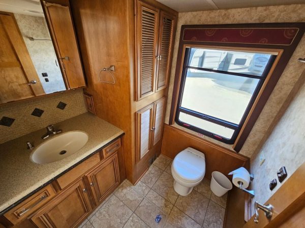 2011 Itasca Elipse 42QD - Image 28