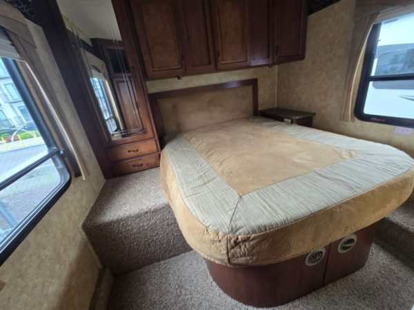 2011 Jayco Greyhawk 31SS - Image 14
