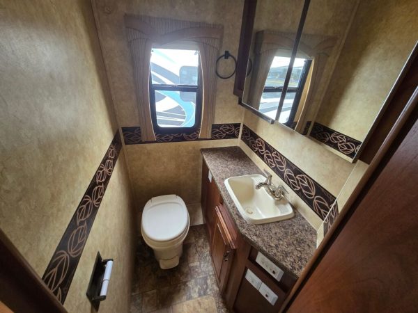 2011 Jayco Greyhawk 31SS - Image 18