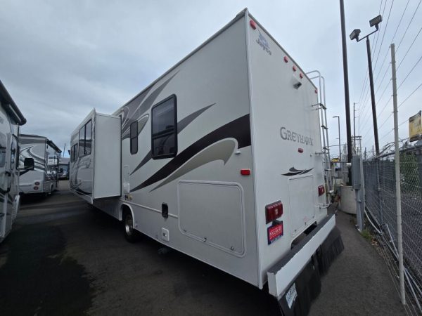 2011 Jayco Greyhawk 31SS - Image 4