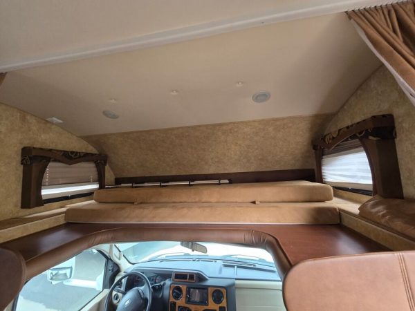2011 Jayco Greyhawk 31SS - Image 6