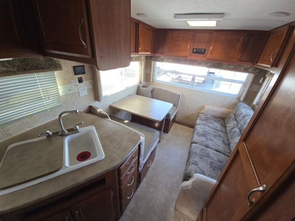 2011 Northwood Nash 21-5R - Image 12
