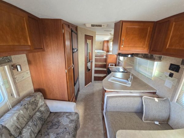 2011 Northwood Nash 21-5R - Image 13