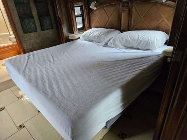 2011 Tiffin Motorhomes Allegro Bus 43QGP - Image 13