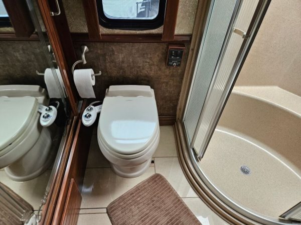 2011 Tiffin Motorhomes Allegro Bus 43QGP - Image 17