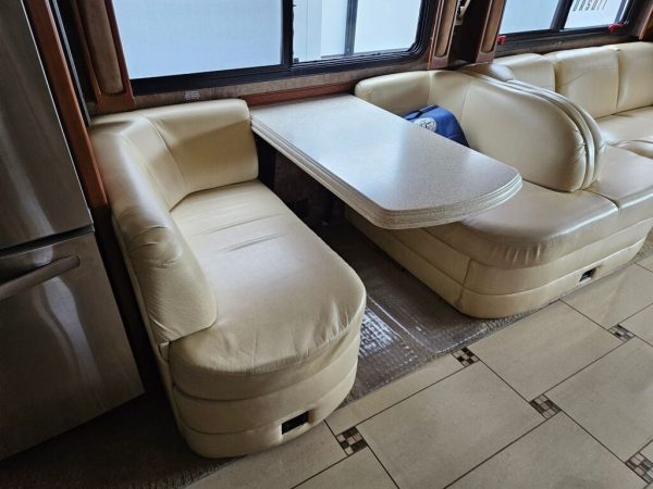 2011 Tiffin Motorhomes Allegro Bus 43QGP - Image 24