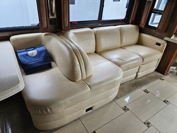 2011 Tiffin Motorhomes Allegro Bus 43QGP - Image 26