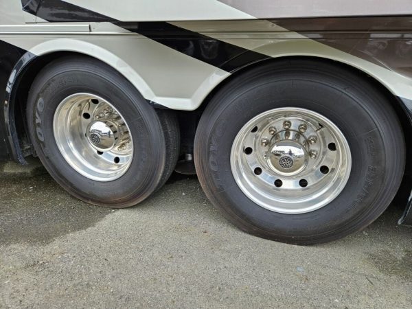 2011 Tiffin Motorhomes Allegro Bus 43QGP - Image 8