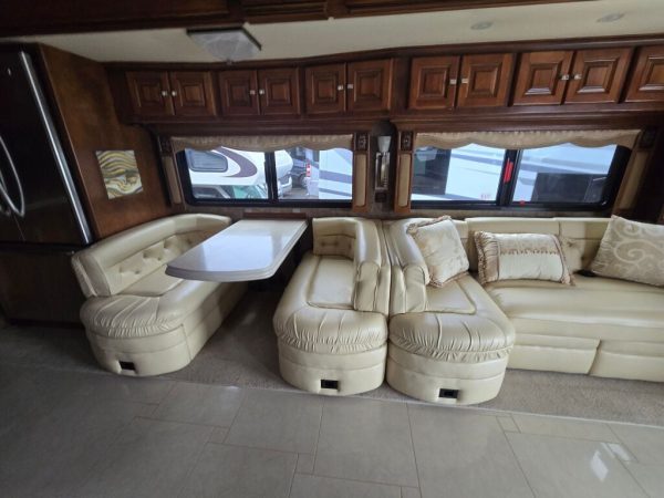 2012 Tiffin Motorhomes Allegro Bus 43QGP - Image 10