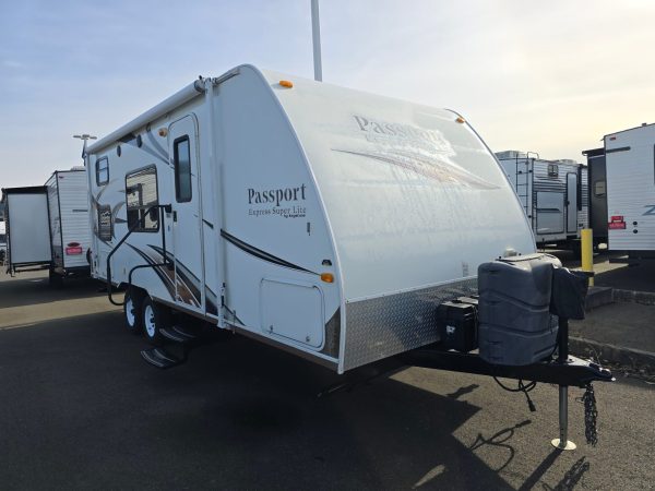 2013 Keystone Passport Express Super Lite 238ML - Image 16