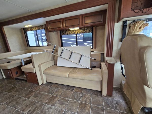 2013 Thor Motor Coach A.C.E. 30.1 - Image 6