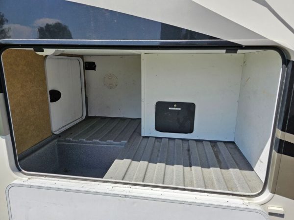2014 Forest River Solera 24MS - Image 4