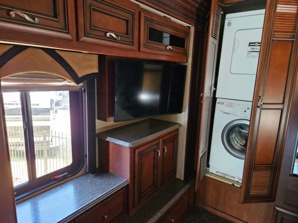 2014 Newmar Ventana LE 3845 - Image 11