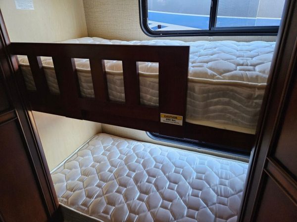 2014 Newmar Ventana LE 3845 - Image 13