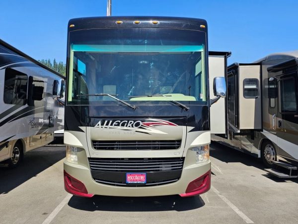2014 Tiffin Motorhomes Allegro 31SA - Image 2