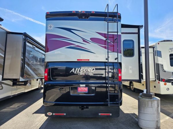 2014 Tiffin Motorhomes Allegro 31SA - Image 3