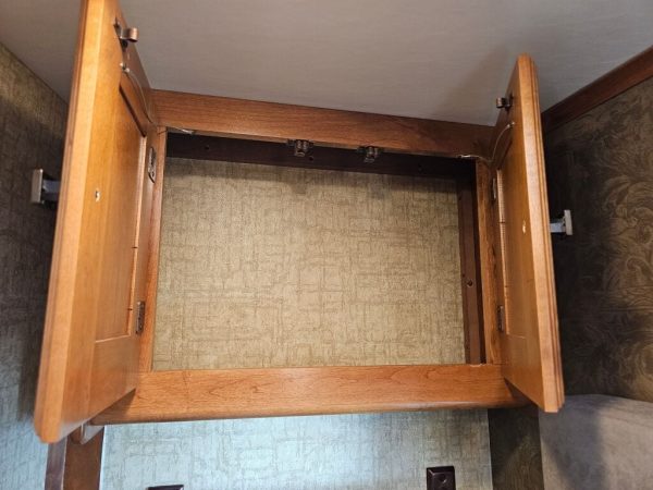 2014 Tiffin Motorhomes Allegro 31SA - Image 27