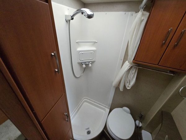 2014 Winnebago View 24G - Image 14