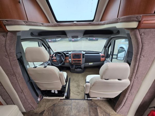 2014 Winnebago View 24G - Image 5