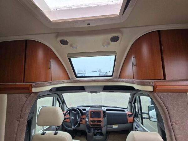 2014 Winnebago View 24G - Image 6