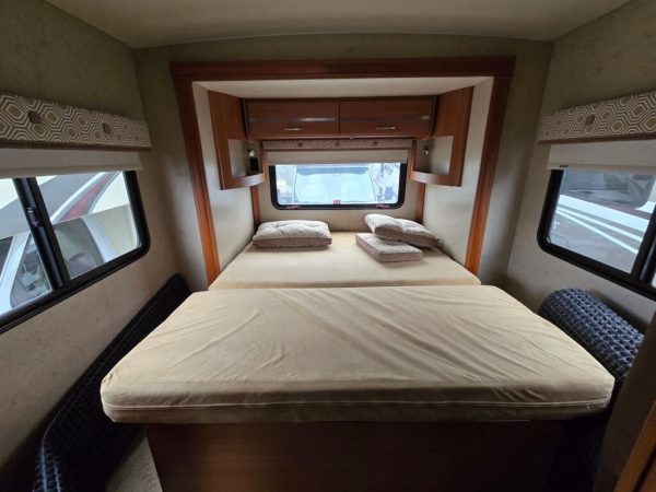 2014 Winnebago View 24G - Image 10