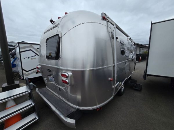 2015 Airstream Flying Cloud M-20 - Image 3