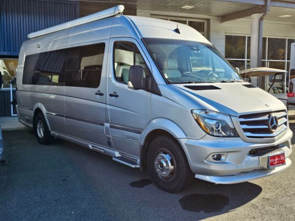 2015 Airstream Interstate Grand Tour EXT 3500 - Image 2
