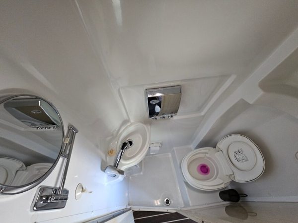 2015 Airstream Interstate Grand Tour EXT 3500 - Image 14