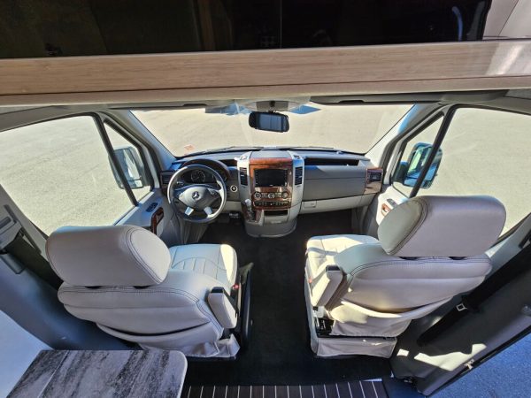 2015 Airstream Interstate Grand Tour EXT 3500 - Image 15