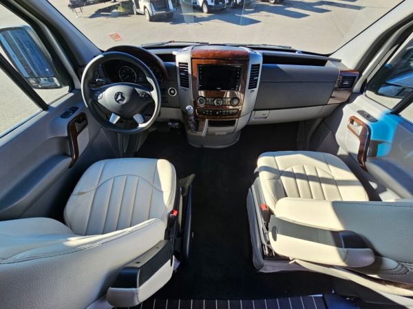 2015 Airstream Interstate Grand Tour EXT 3500 - Image 16